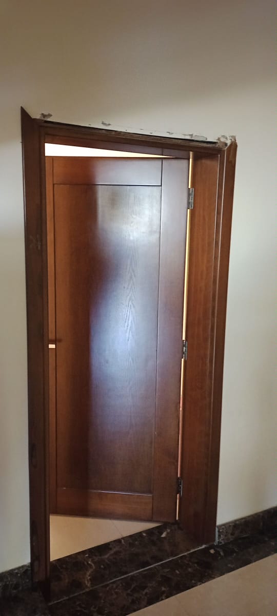 Mohamed Alfalsi Doors Maintenance